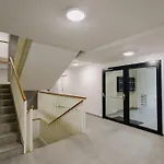 Apartment Front Maal, Private & Parking Split