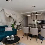 Apartment Front Maal, Private & Parking *
