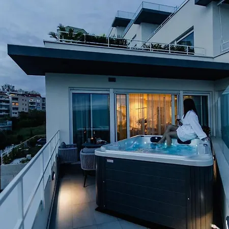 Front Maal, Private & Parking Apartmán Split
