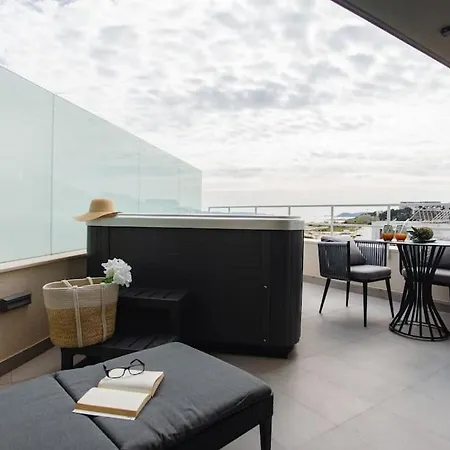 Front Maal, Private & Parking Apartment *
